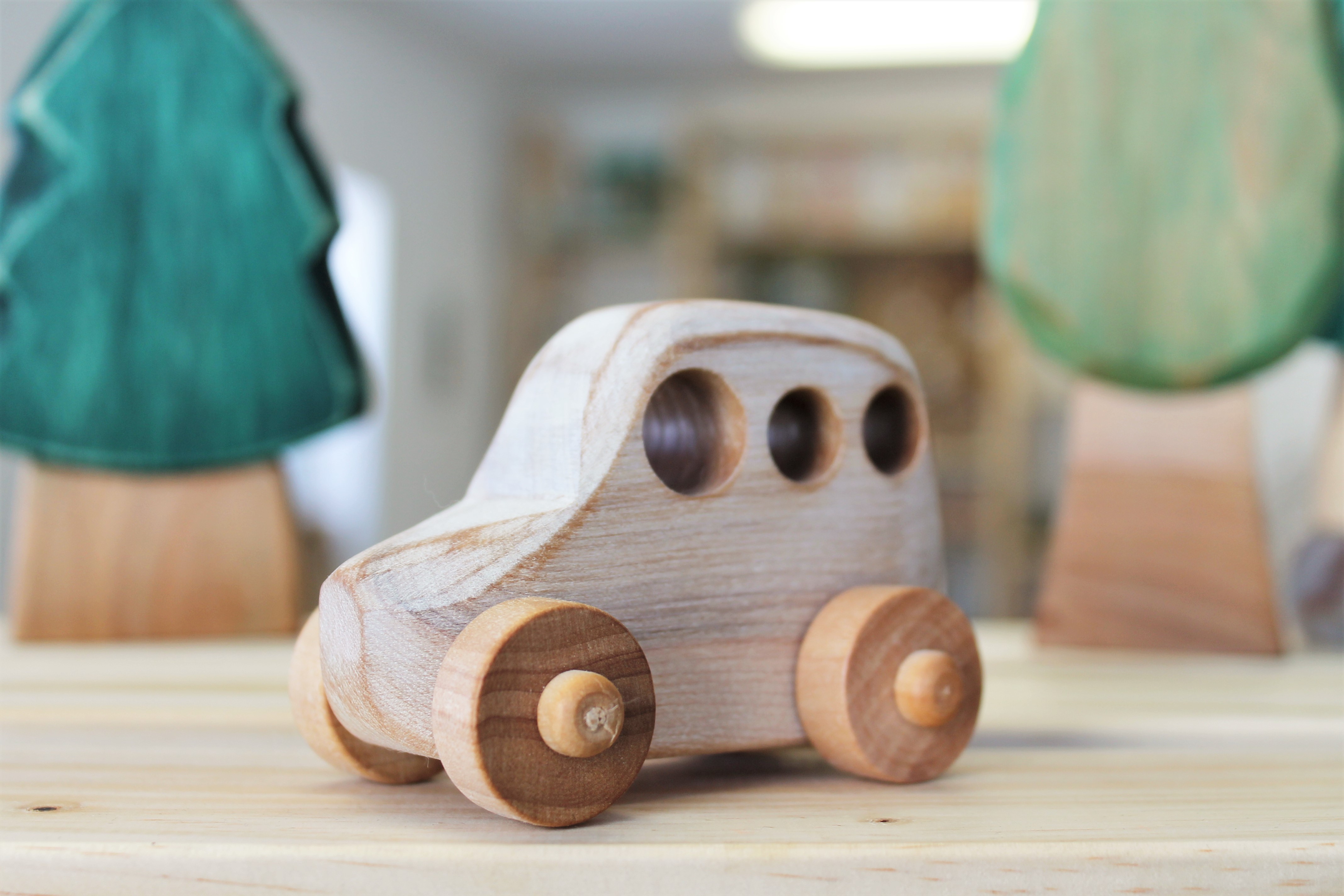 Auto jouet en bois