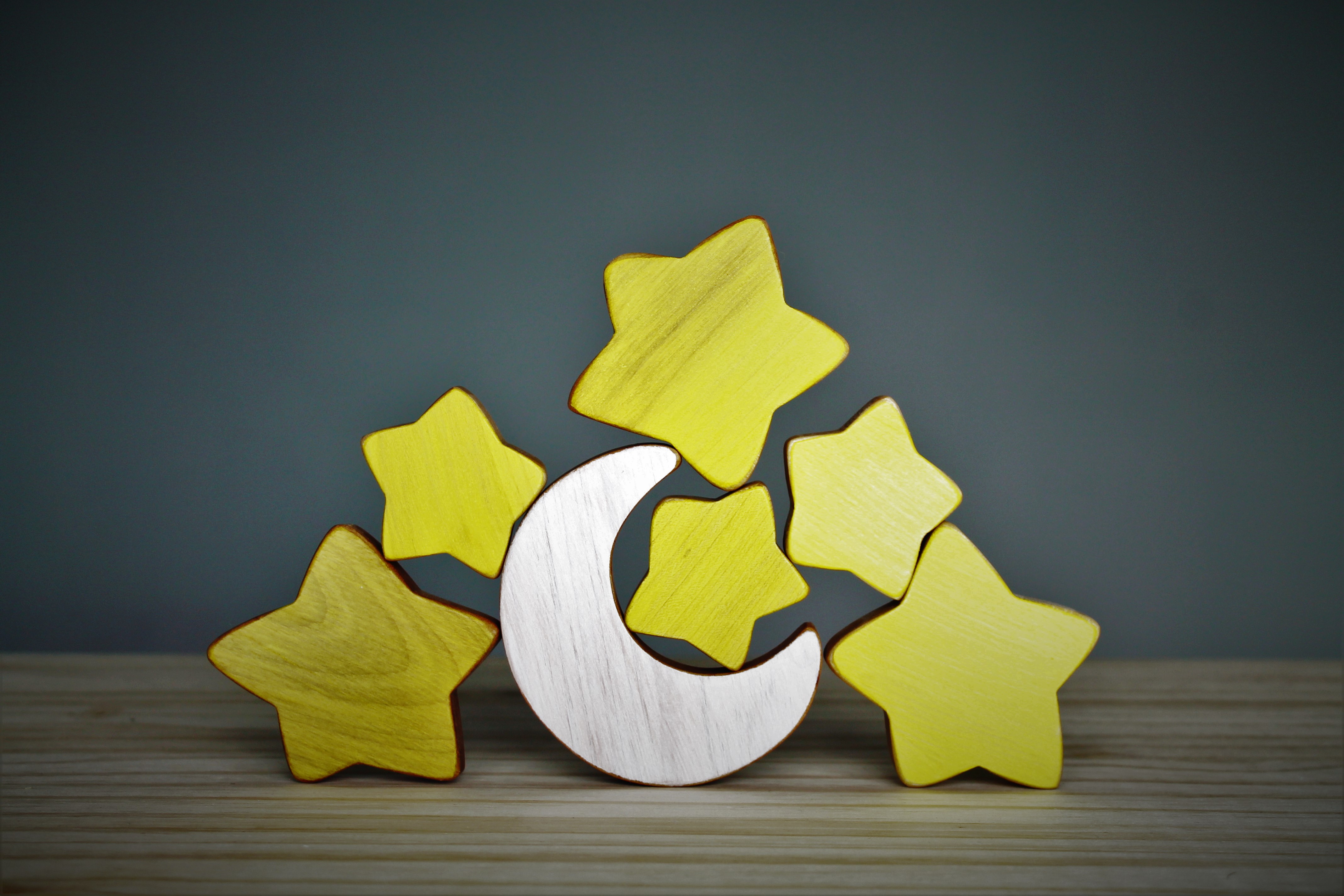 Ensemble lune et étoiles en bois recyclé