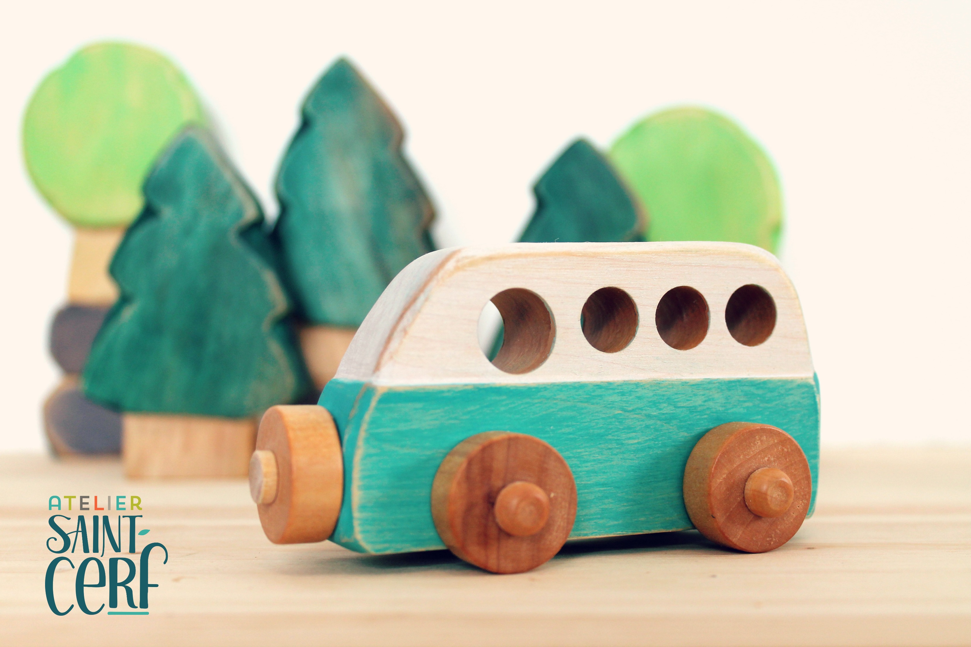 Camper vintage en bois recyclé