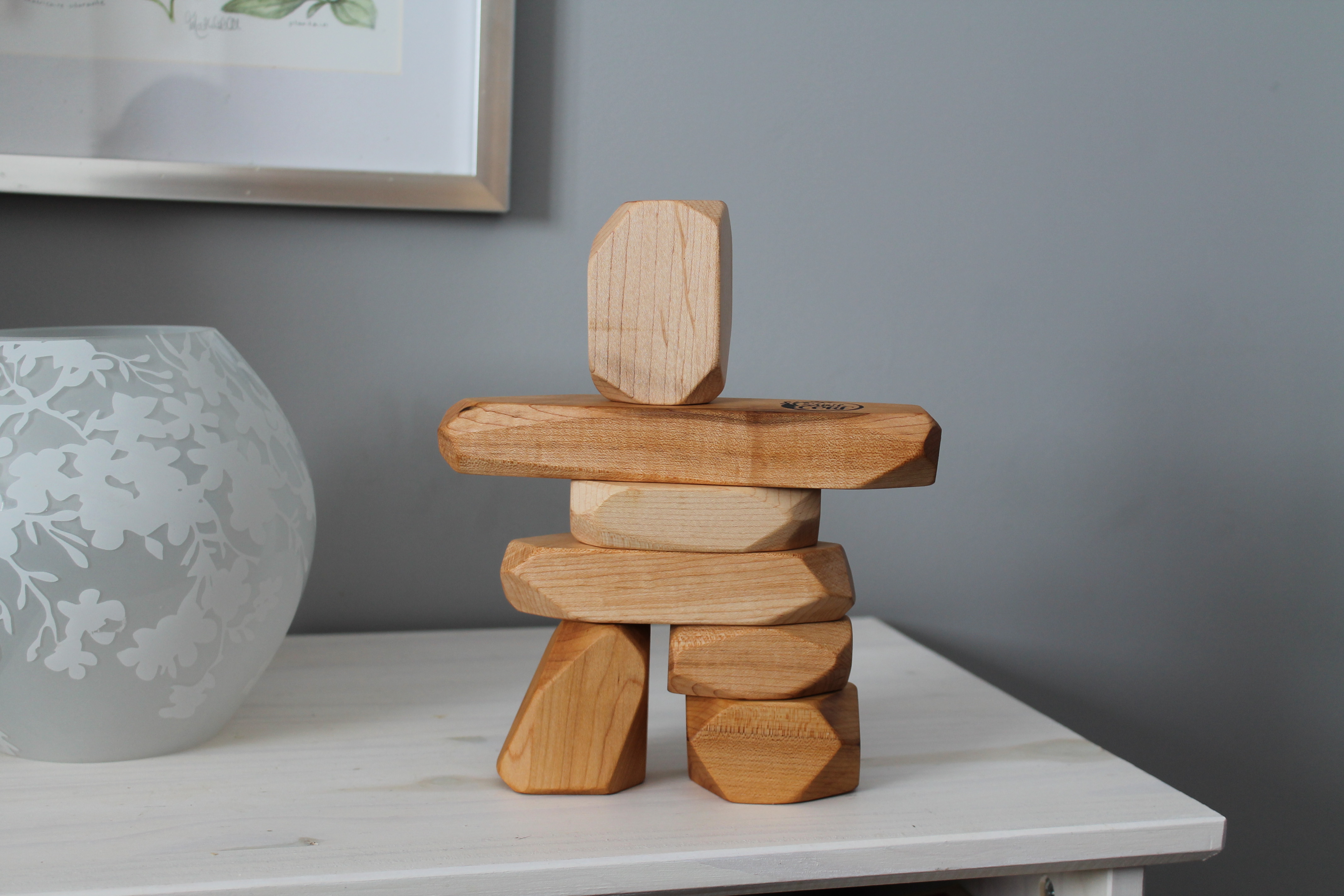 Petit INUKSHUK en bois à empiler