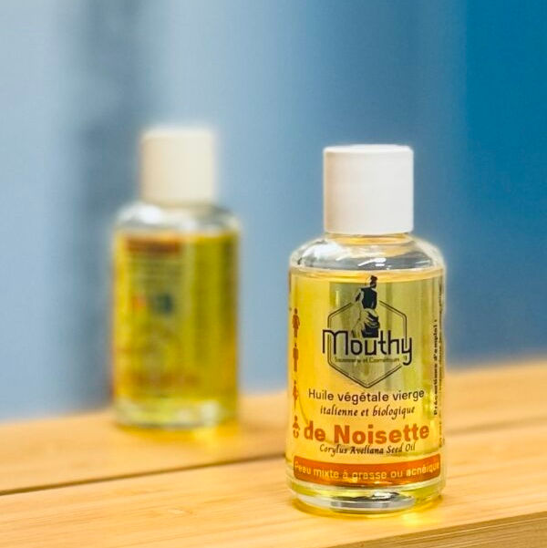 Miniature : Savonnerie Mouthy - Huile végétale de noisette - Peau mixte à grasse