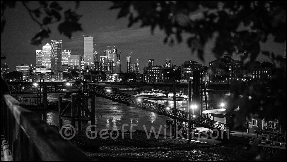 Canary Wharf from Waterside Gardens, Wapping, E1.