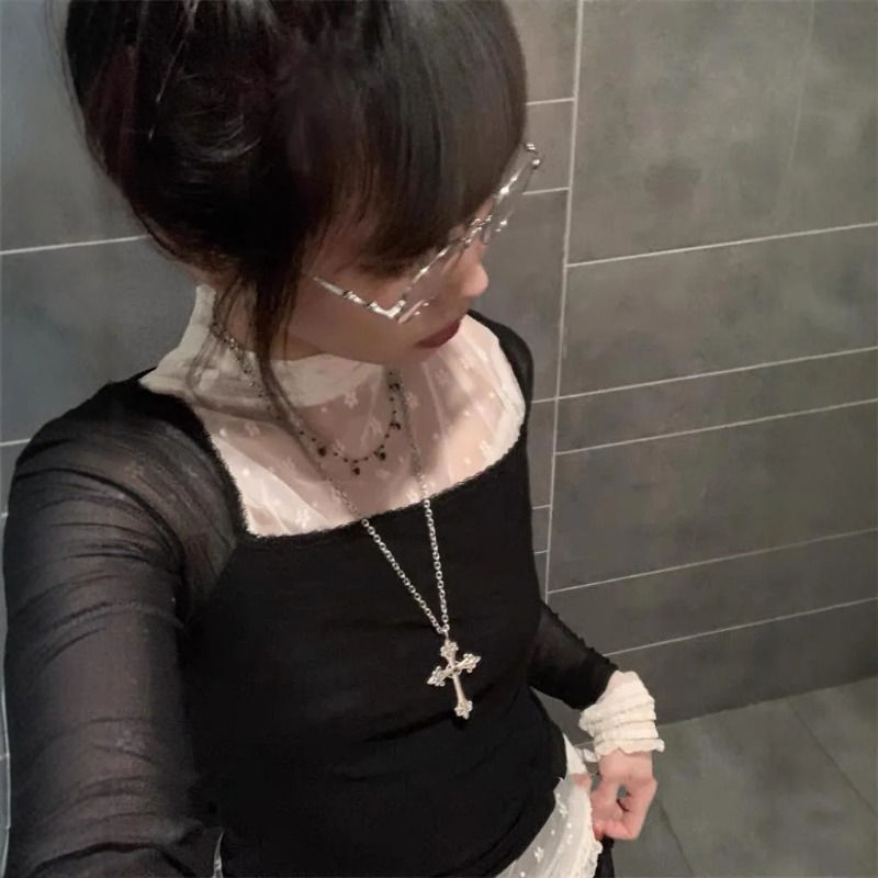 Thumbnail: Royal Gothic Cross Necklace