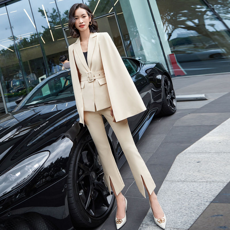Thumbnail: The Victoria Power Suit