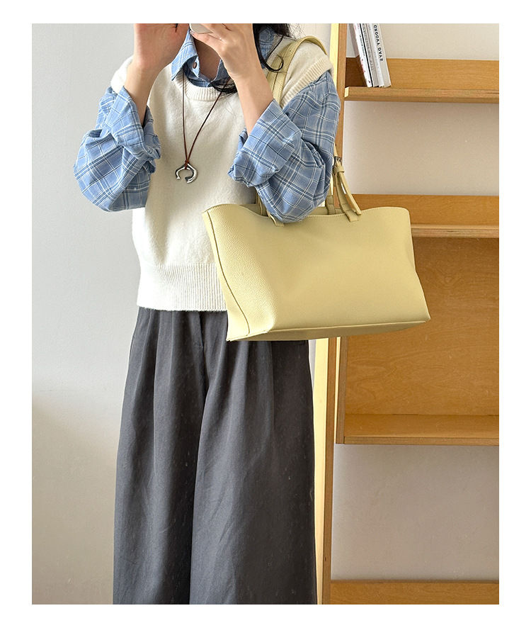 Thumbnail: The Chelsea Tote