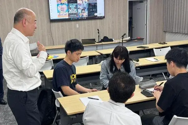 専門家も交えた意見交換