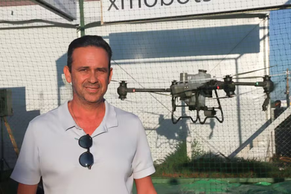 "Enxame" de drones transforma o céu das lavouras brasileiras