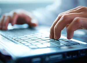 keyboard-laptop-contracting-staff