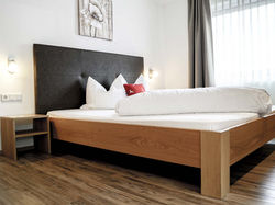 Schlafzimmer-mit-Veranda b&b Erna