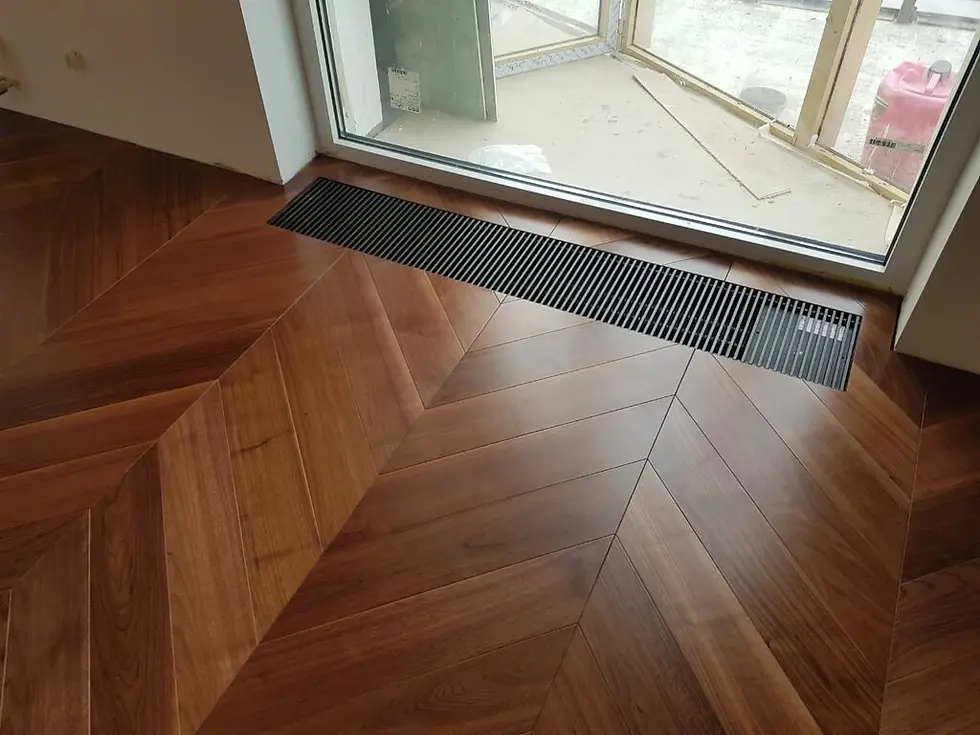 American Walnut Wood Flooring (Chevron Pattern)