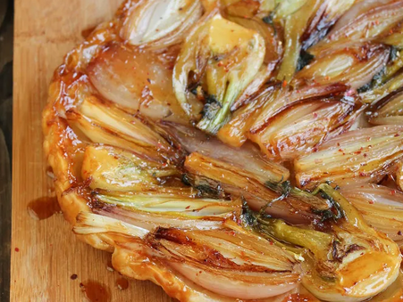 Tarte tatin d’oignons rouges et fenouils