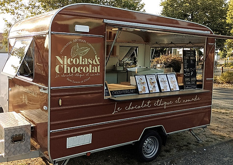 caravane vintage marron Nicolas&Chocolat