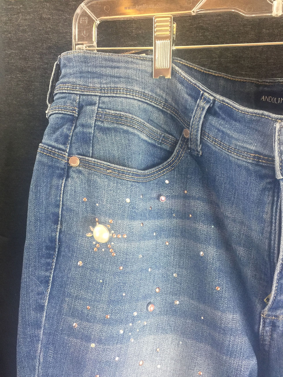 Thumbnail: Bandolino Cambridge Lisbeth Curvy Crop Jeans (size 12)