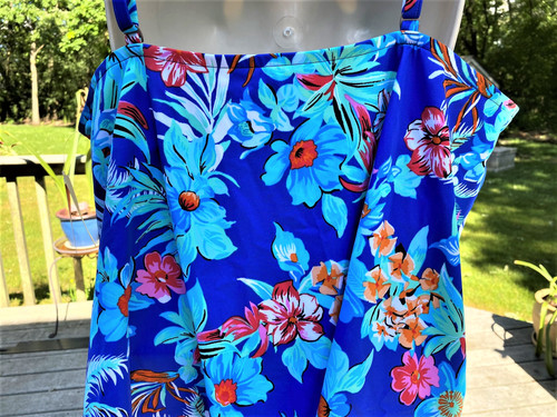 SHEIN Swim Costume Da Bagno A Pezzo Unico Da Donna Con Stampa Floreale SHEIN Swim Costume Da Bagno A Pezzo Unico Da Donna Con Stampa Floreale