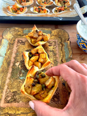 Bocconcini di Samosa alle patate con Raita