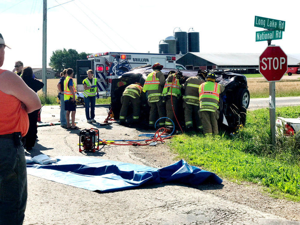 UPDATED 4 injured in crash near Brillion