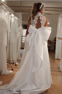 Back of wedding dress, lace wedding dress, classic dress