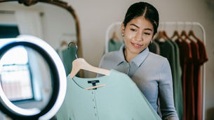 woman trying on AI product recommendations