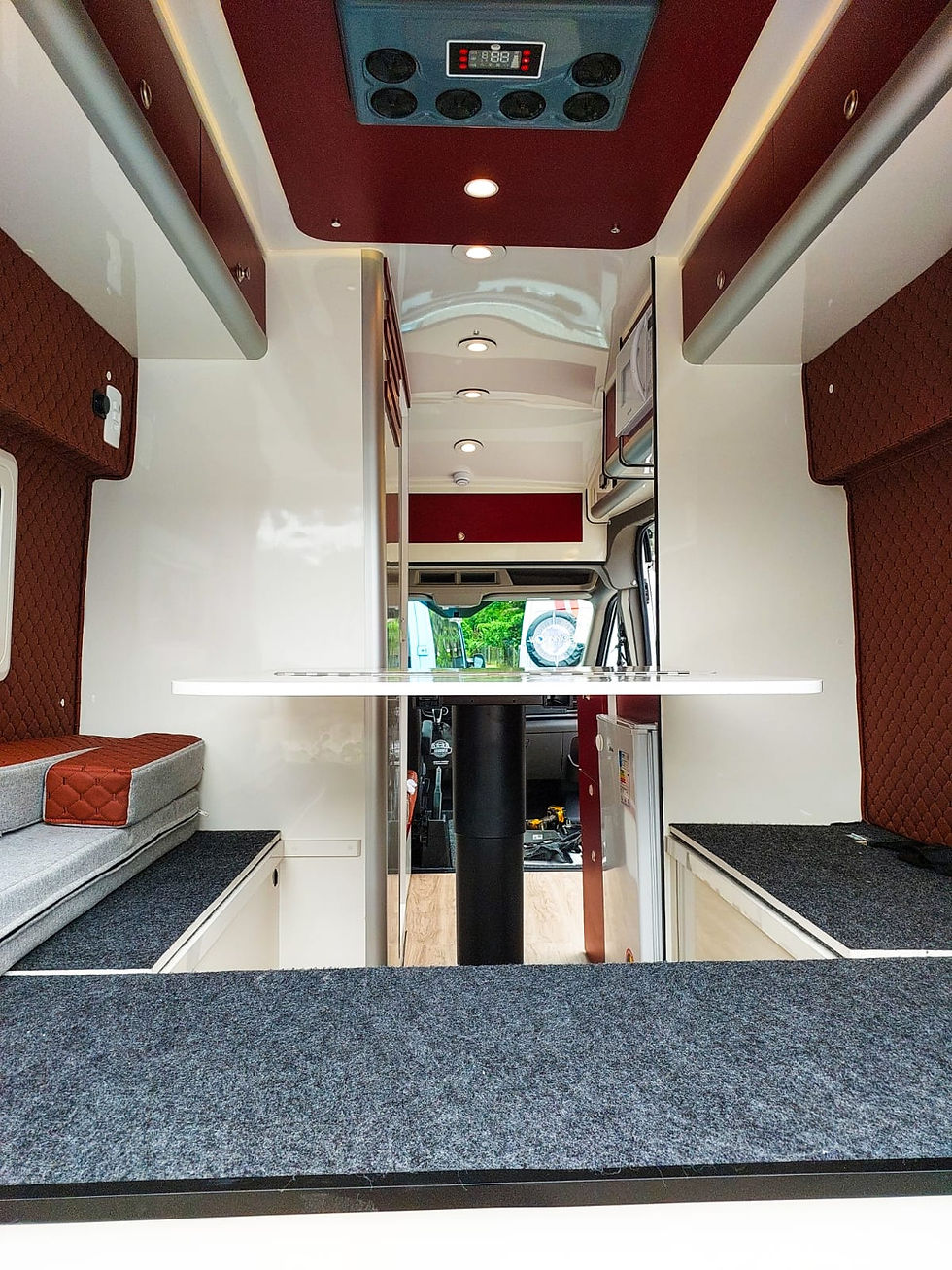 Miniatura: Ford Transit Automática