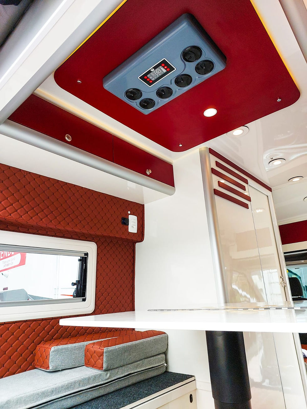 Miniatura: Ford Transit Automática