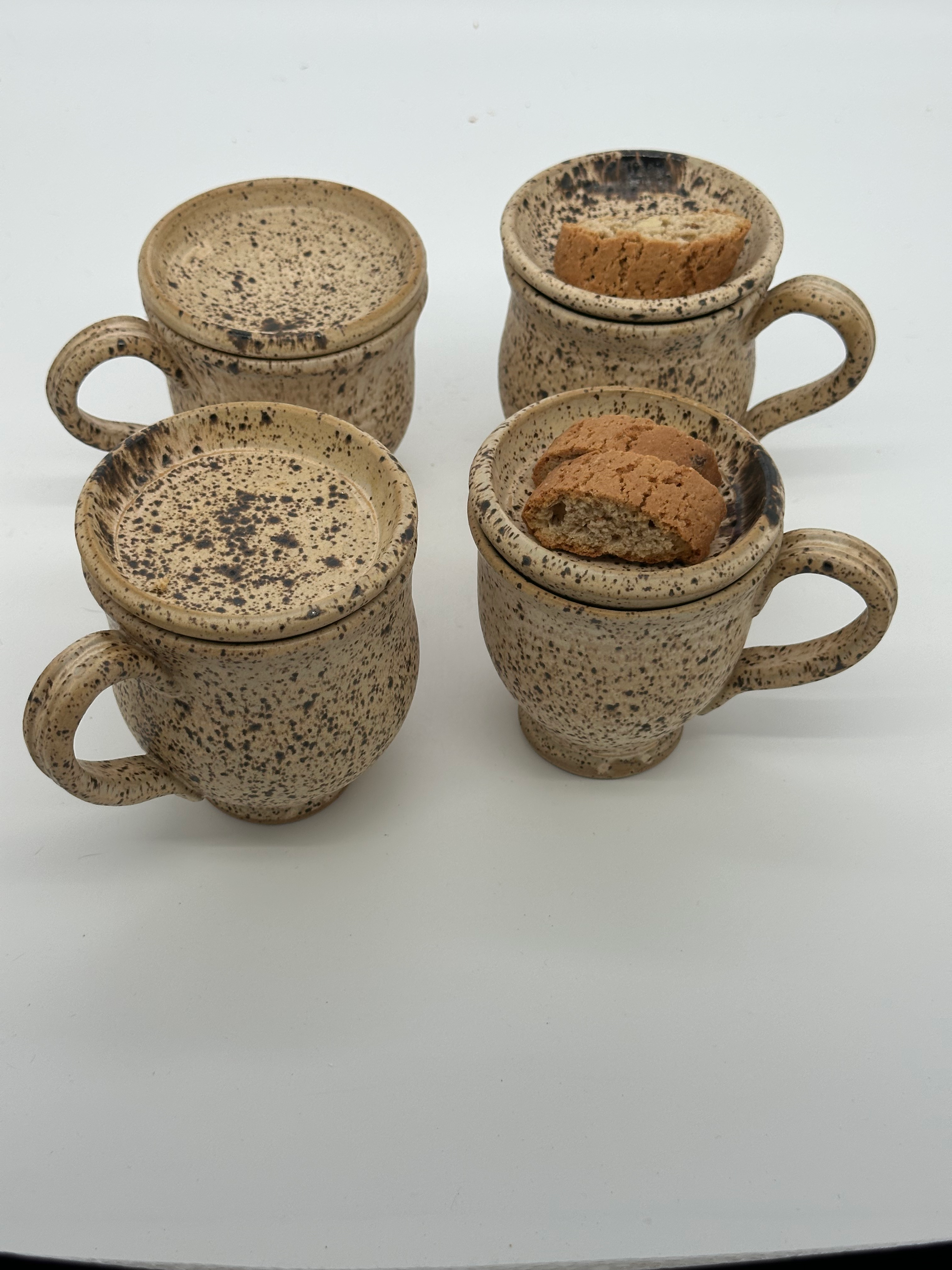 small mug and cookie plate set/ sand stone color