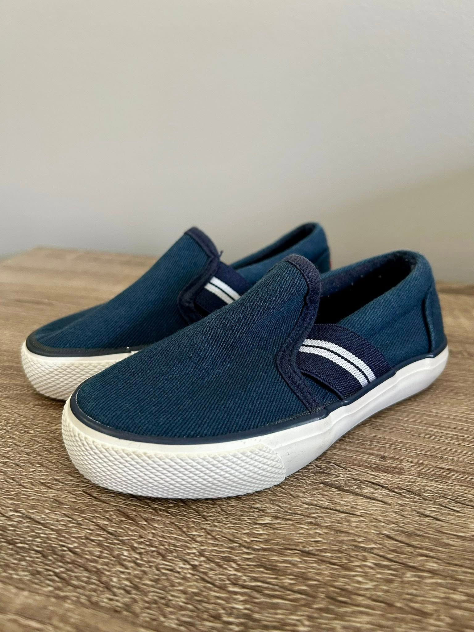 Souliers Castro pointure 24