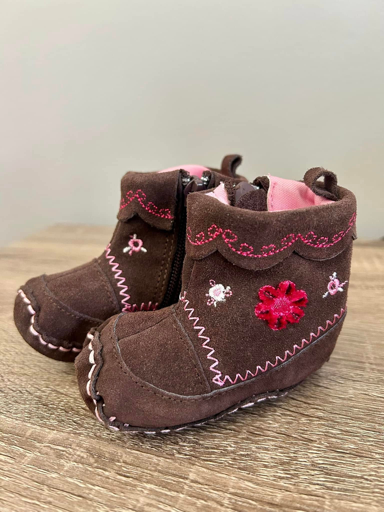 Mocassins avec semelles rigides pointure 2