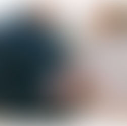 couple cheersing with drinks