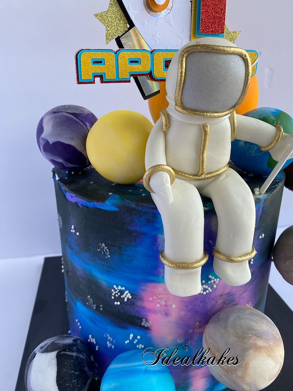 Thumbnail: Galaxy Cake 