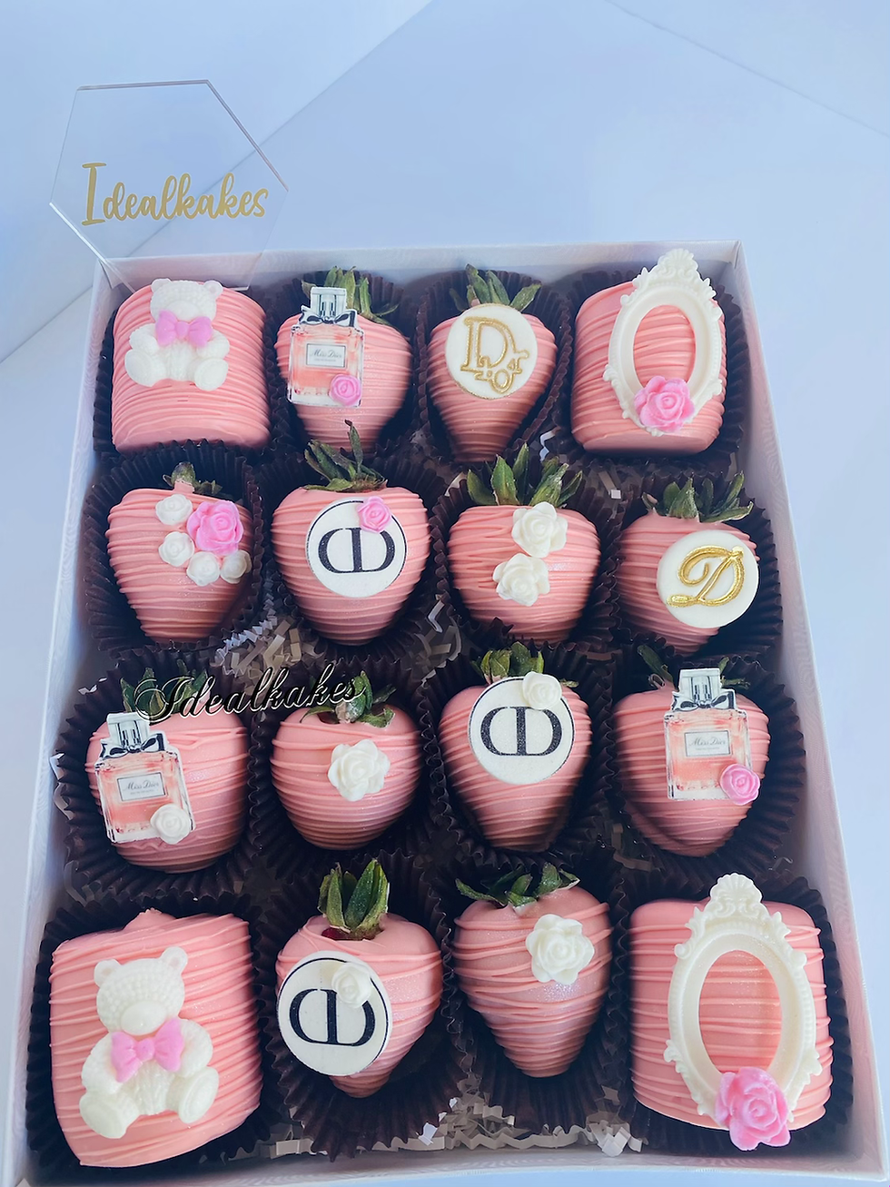 Thumbnail: Dior Flower Box Cake Package