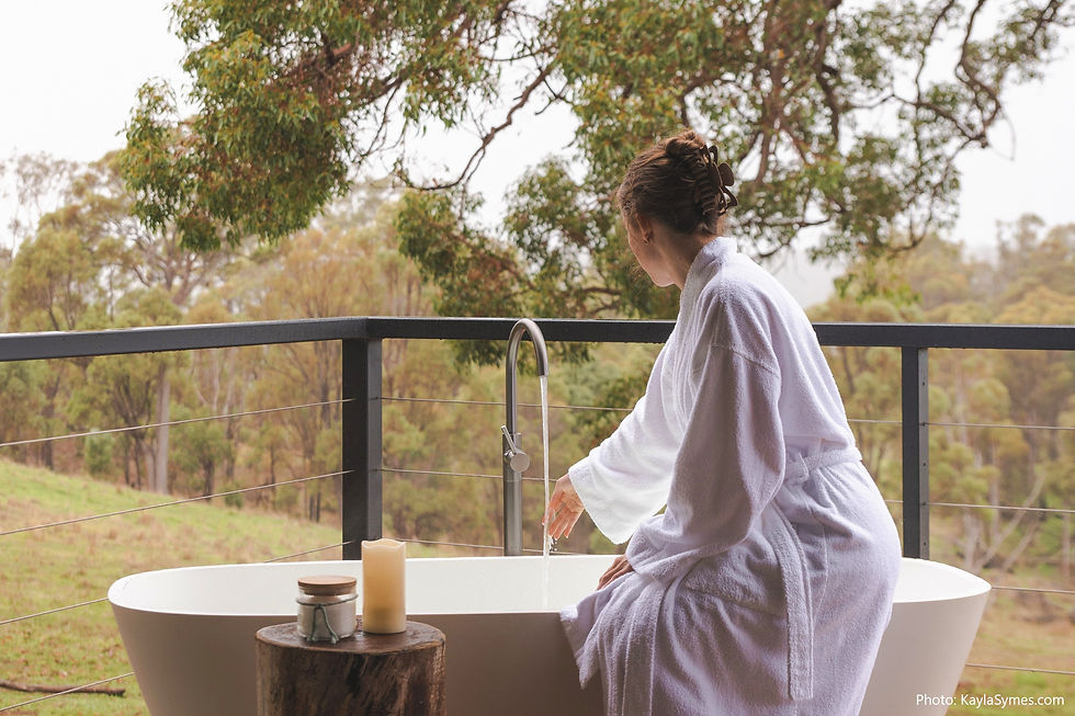 Serenity Gully Luxury Stone Bathtub