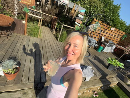 âď¸ MY TOP TIPS TO STAY HEALTHY, HYDRATED & FEEL YOUR BEST IN THE HEAT đŚđż