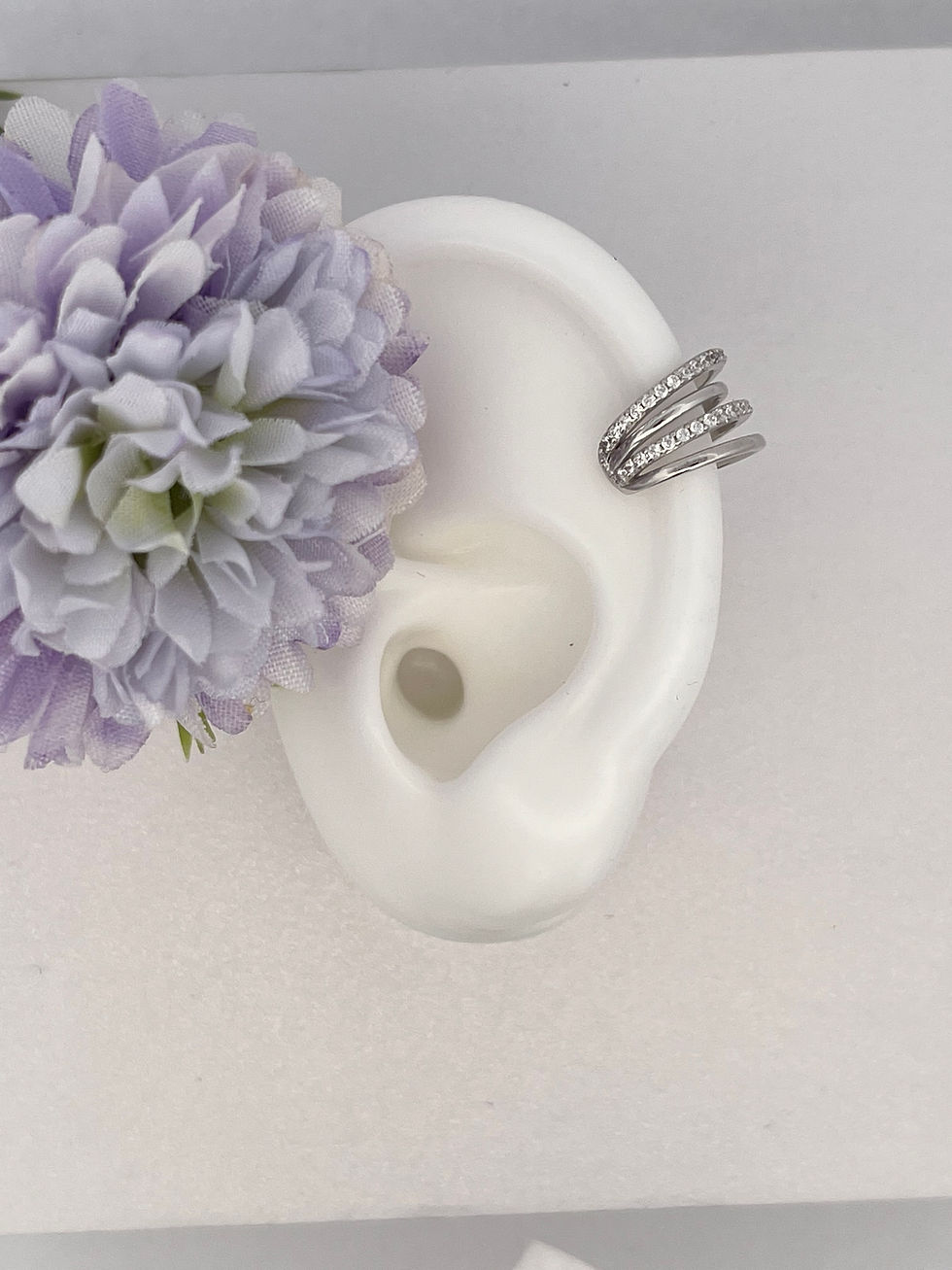 Thumbnail: Curved Claw-Shaped Earrings for Women(Single Earring)