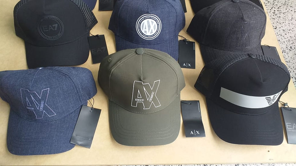 Miniatura: Cachucha Armani Exchange AAA