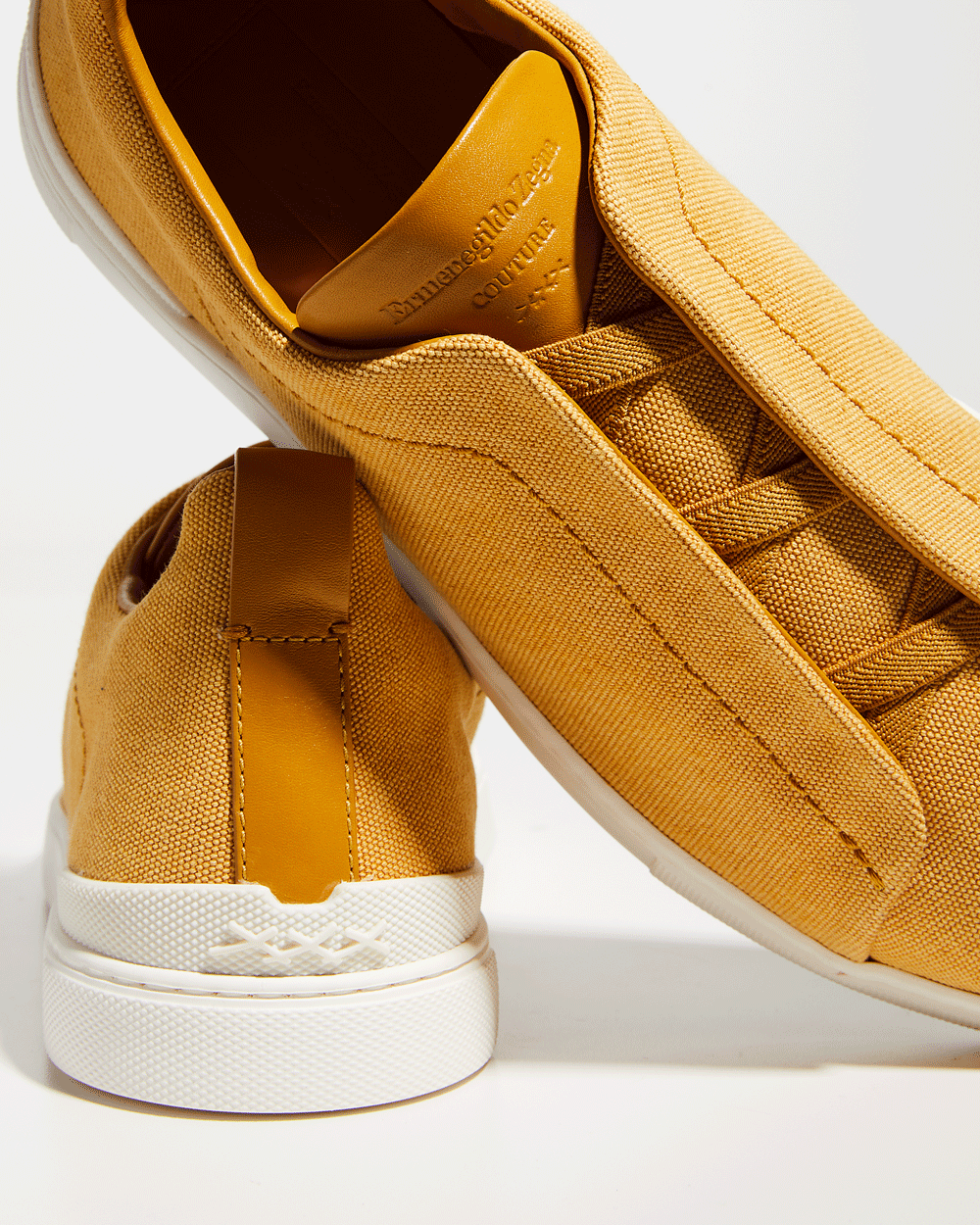 nm_4274429_100612_zegna_c.gif