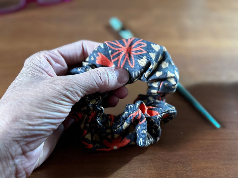 December DIY: Loopla Scrunchie Style!