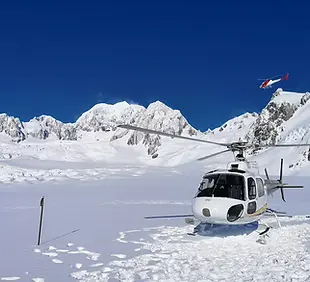 luxury-travel-experience-ski.webp