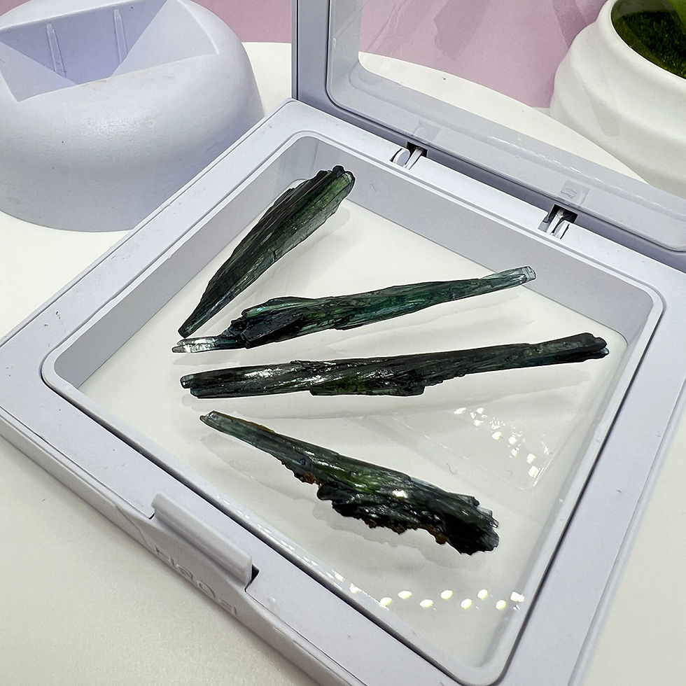 Miniatură: Set 4 Cristale de Vivianit brut natural unicat