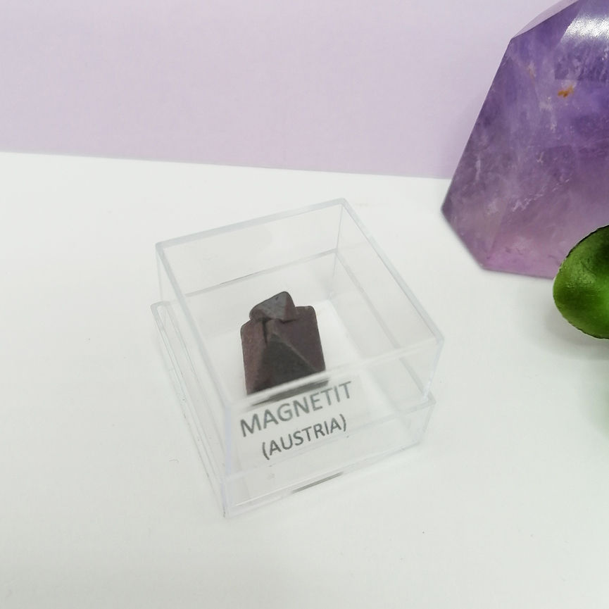 Miniatură: Magnetit piatra naturala