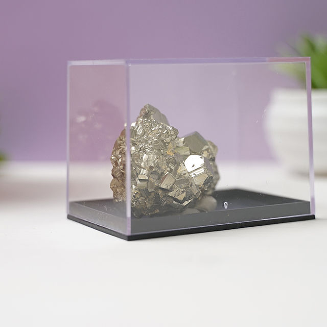 Pirita bruta cristale neslefuite. Pirita naturala. Pirita mineral. minerale colectie unicat si rare