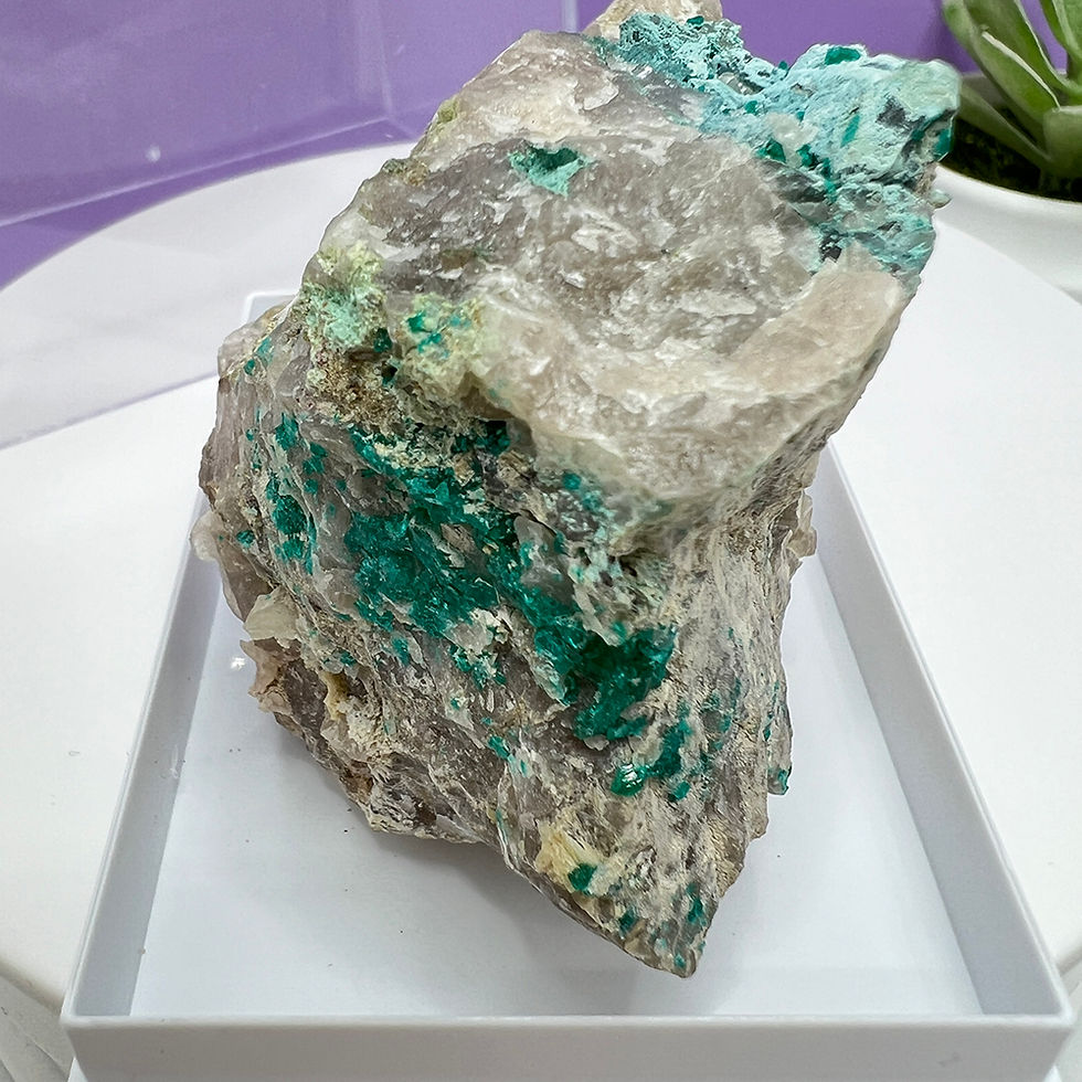 Miniatură: Dioptaz cristale brute mineral deosebit si unicat