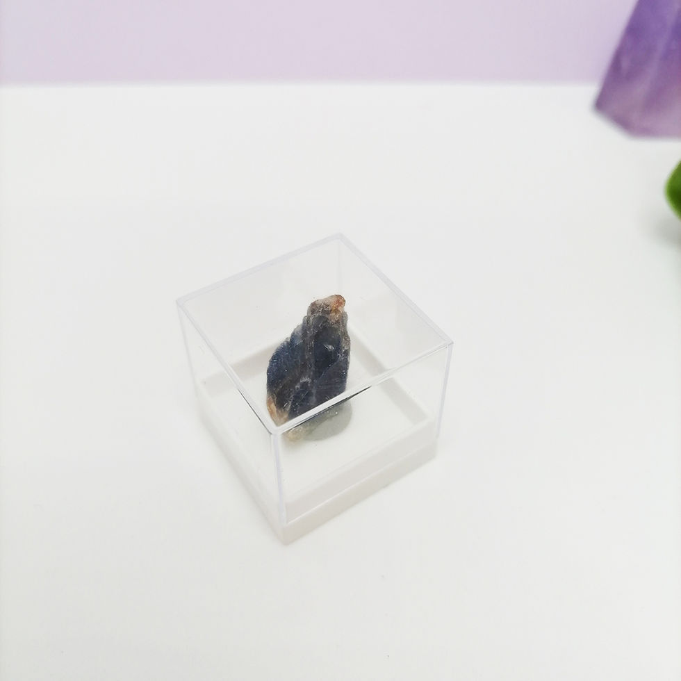 Miniatură: safir piatra