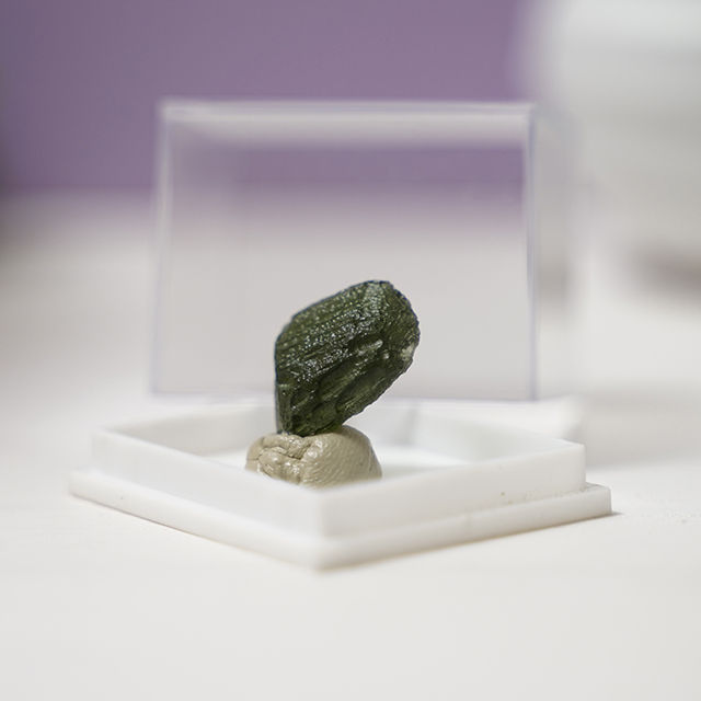 Moldavit brut. Moldavit natural, moldavit cristal unicat pentru colectie