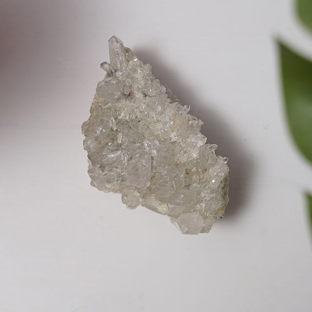 Mineral Cristal de stanca natural brut. cuart natural brut. cristal de stanca neslefuit. mineral cuart unicat si rar