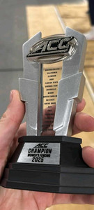 Πρωταθλήτρια ξιφασκίας 2025 η Νεοσμυρνιά Σταυρίνα Γαρυφάλλου