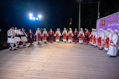 Πρωτομαγιά 2025: Πανόραμα παραδοσιακών χορών παρουσιάστηκαν στο Άλσος της Νέας Σμύρνης