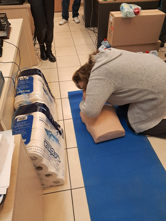 Επέκταση του δικτύου των απινιδωτών στα Δημοτικά Κτίρια της Νέας Σμύρνης