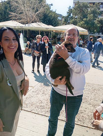 γιορτή υιοθεσίας αδέσποτων ζώων στην Πλατεία της Νέας Σμύρνης