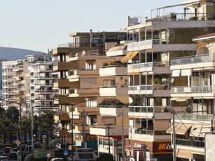 ΝΟΚ: Ελιγμός του Δήμου Αλίμου για 40 οικοδομικές άδειες