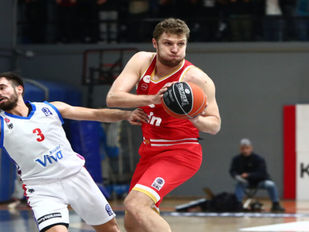 Μπάσκετ: Ο Πανιώνιος έκανε μεγάλη εμφάνιση αλλά έχασε στις λεπτομέρειες από τον Ολυμπιακό με 78-84